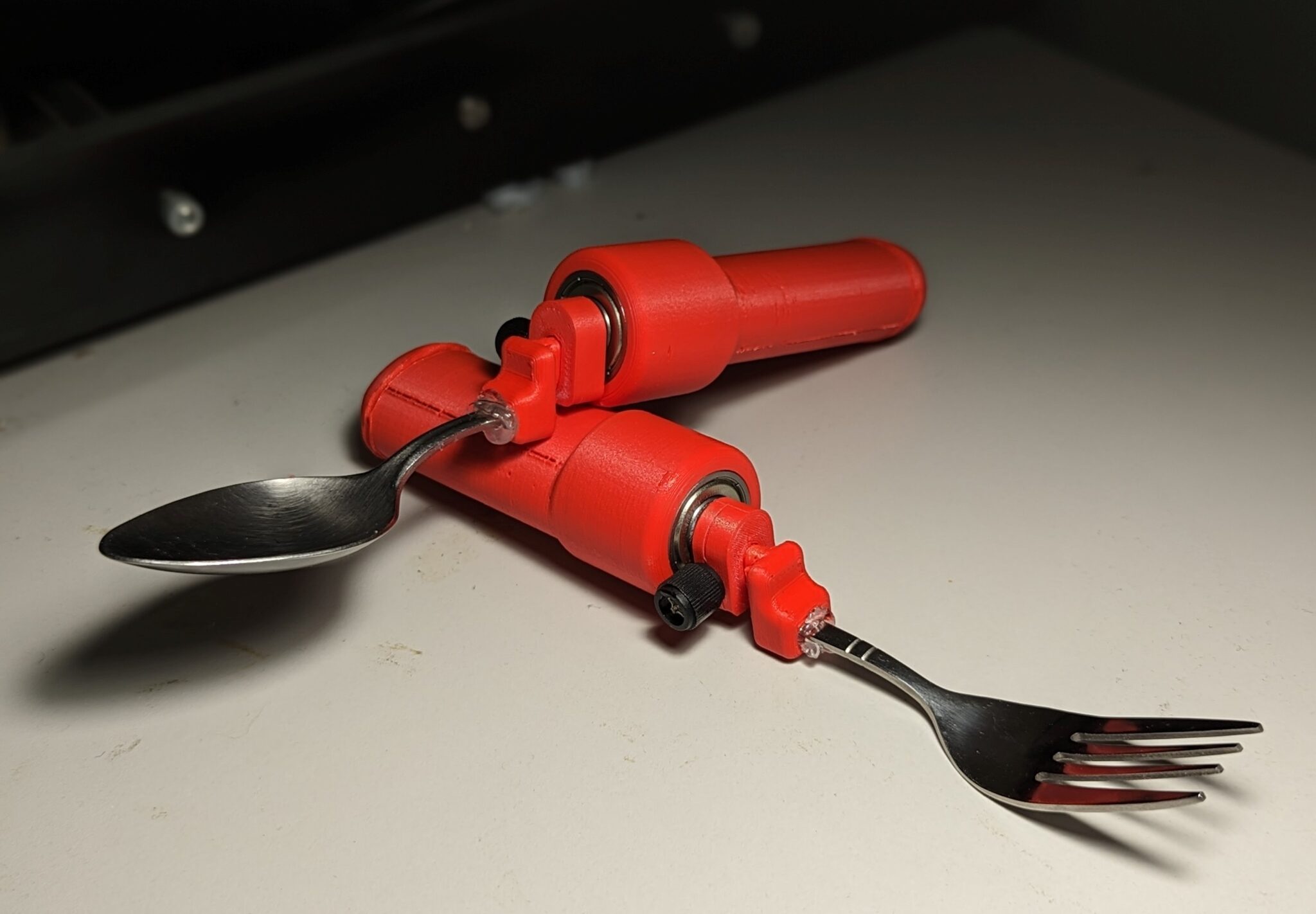 the Spoon Stabilizer Support used for a fork and a spoon